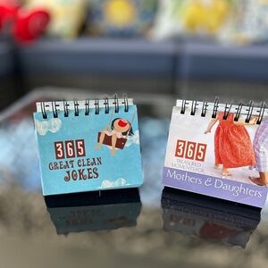 365 Great Clean Jokes and Treasured Moments Calendar Set